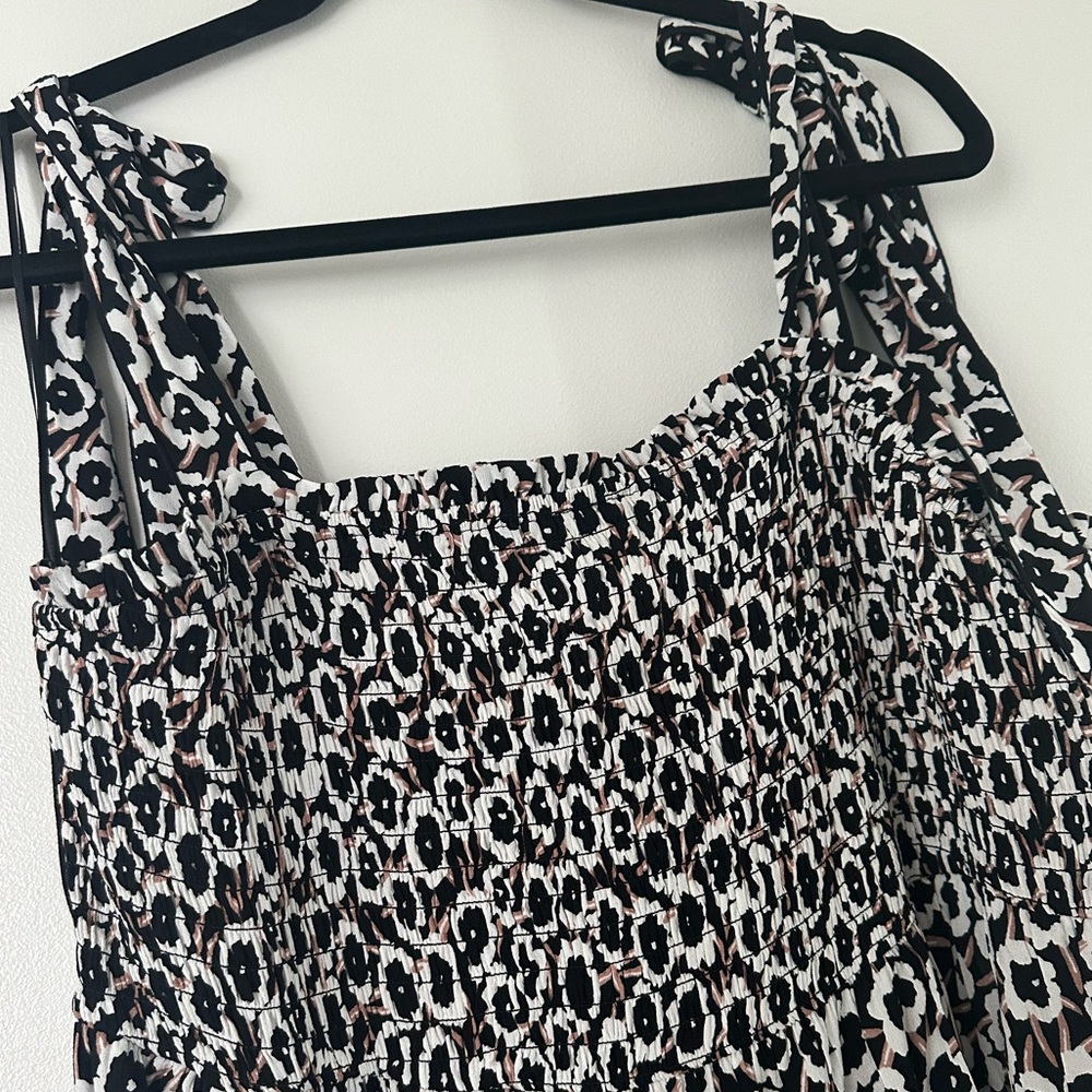 NWOT. DVF Smocked Tie Strap Poppy Dress. - Picture 5 of 7